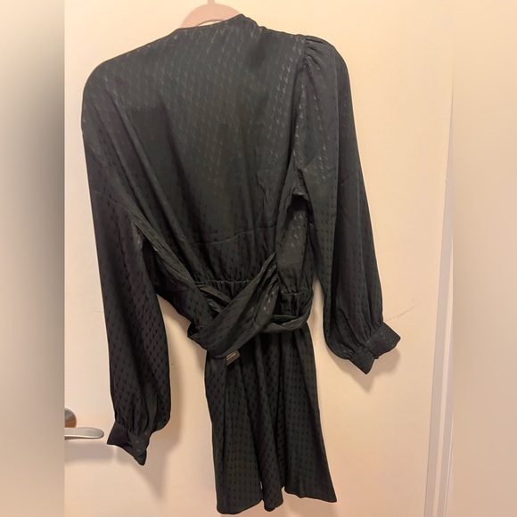 Express Dress - Picture 2 of 3